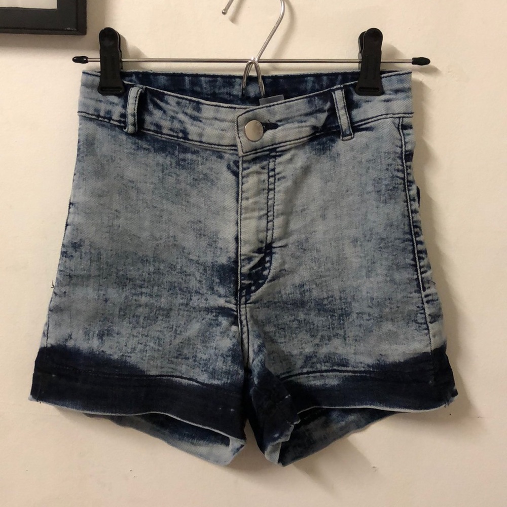 High waisted acid washed shorts